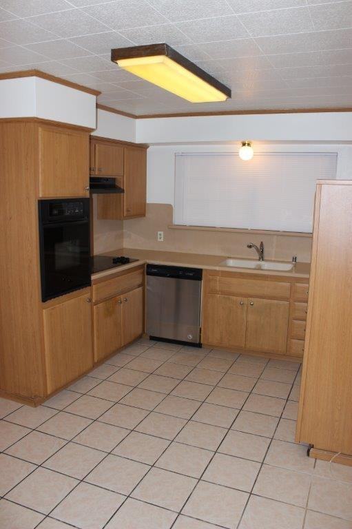 2150 Walden St - Photo 3 of 26