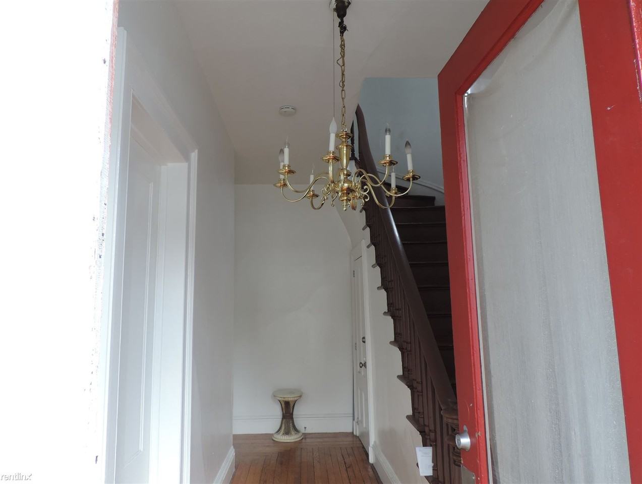 120 E Grand Ave - Photo 2 of 7