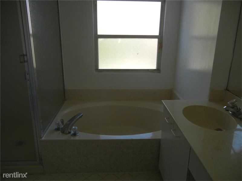 10729 NW 12th Ct - Photo 3 of 9