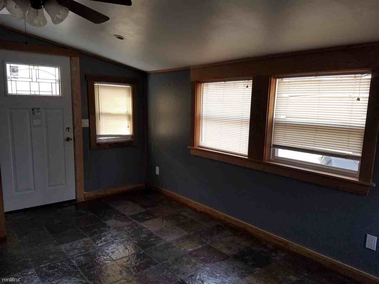 110 Zelus St - Photo 2 of 14