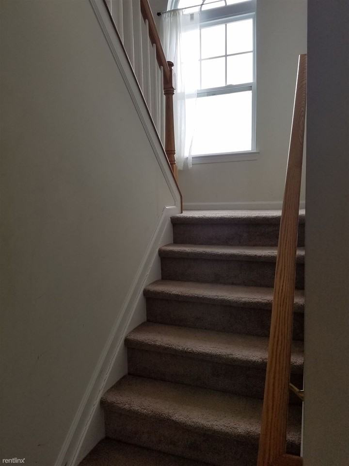 380 Radio Rd - Photo 3 of 26