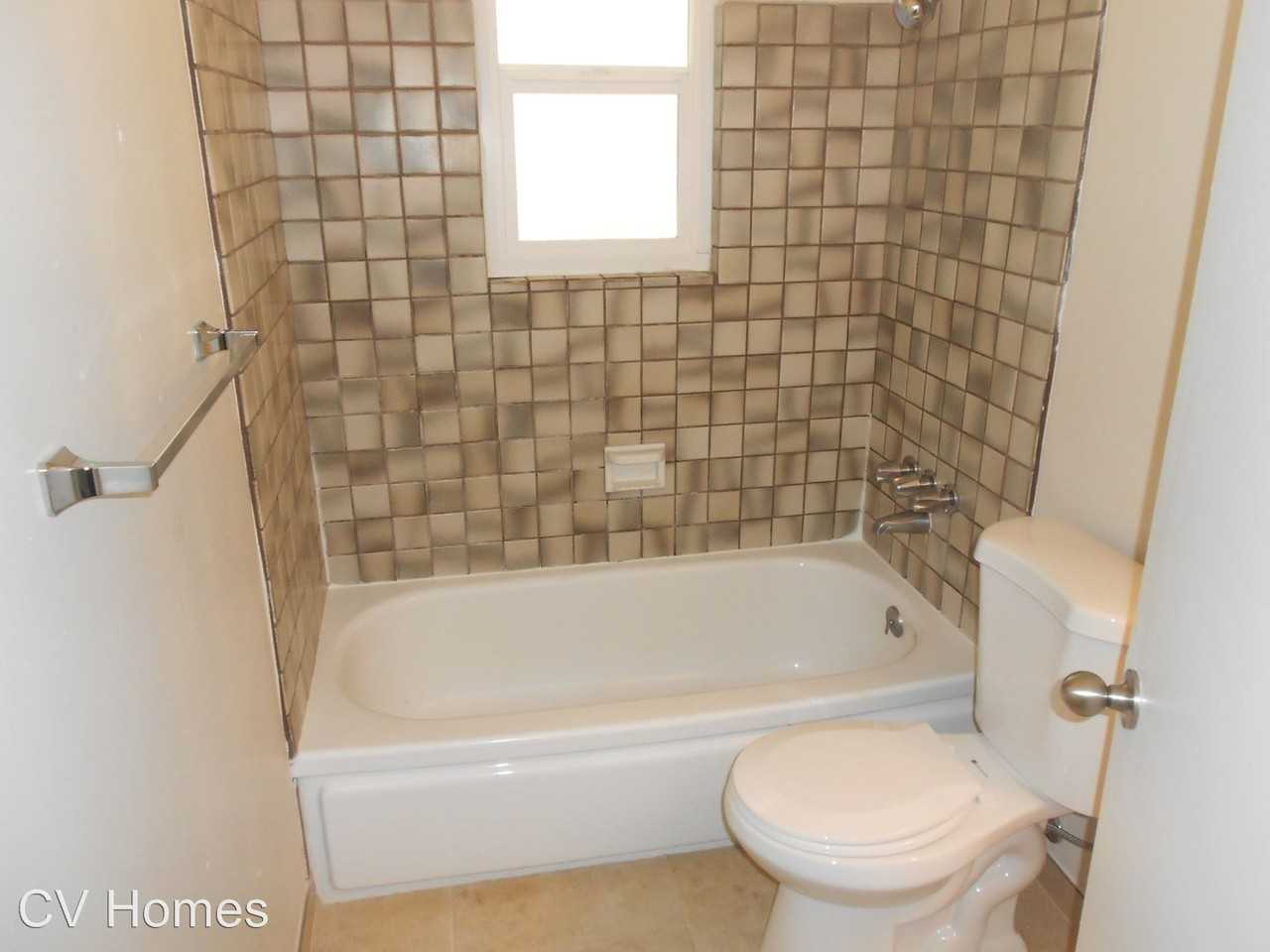 1075 N Princeton Ave - Photo 2 of 11