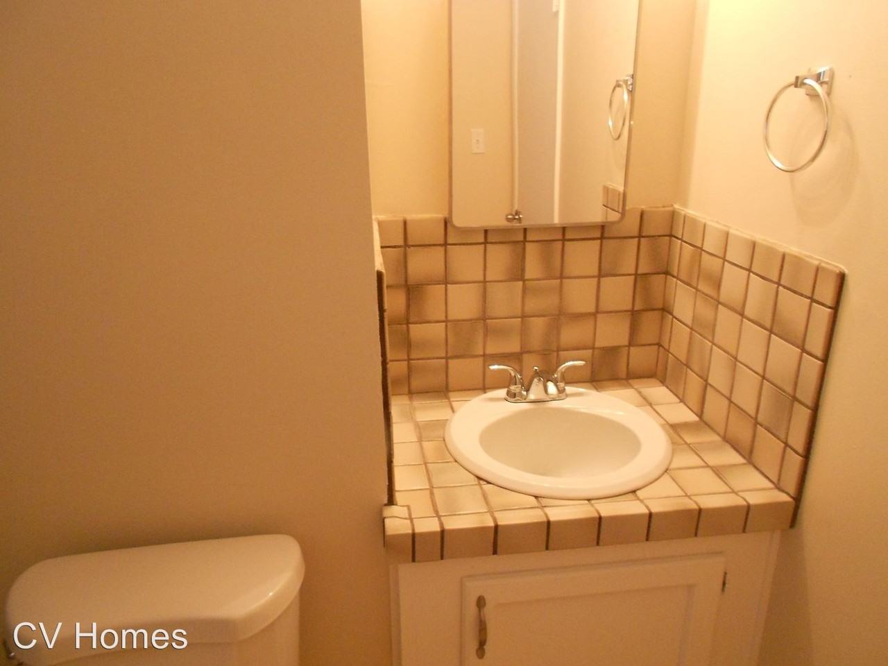 1075 N Princeton Ave - Photo 3 of 11