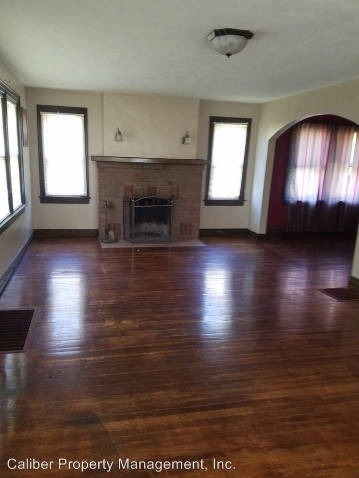 1826 Western Ave - Photo 2 of 19