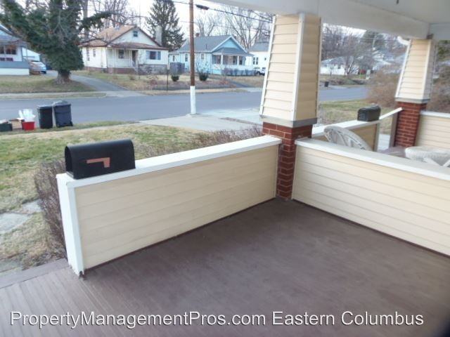 438 Maplewood Ave - Photo 3 of 25