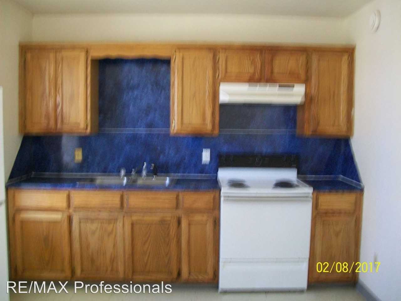 201-399 N Rogers St - Photo 3 of 6