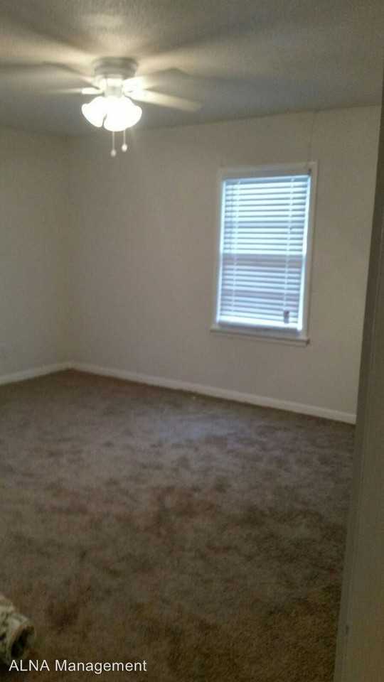 3960 Weyburn Dr - Photo 3 of 27