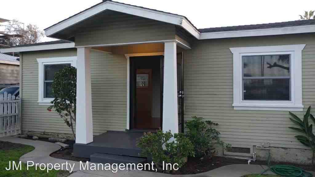 4661 Larkspur St - Photo 2 of 12