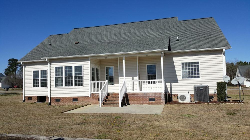 2560 Plumosa Dr - Photo 2 of 8