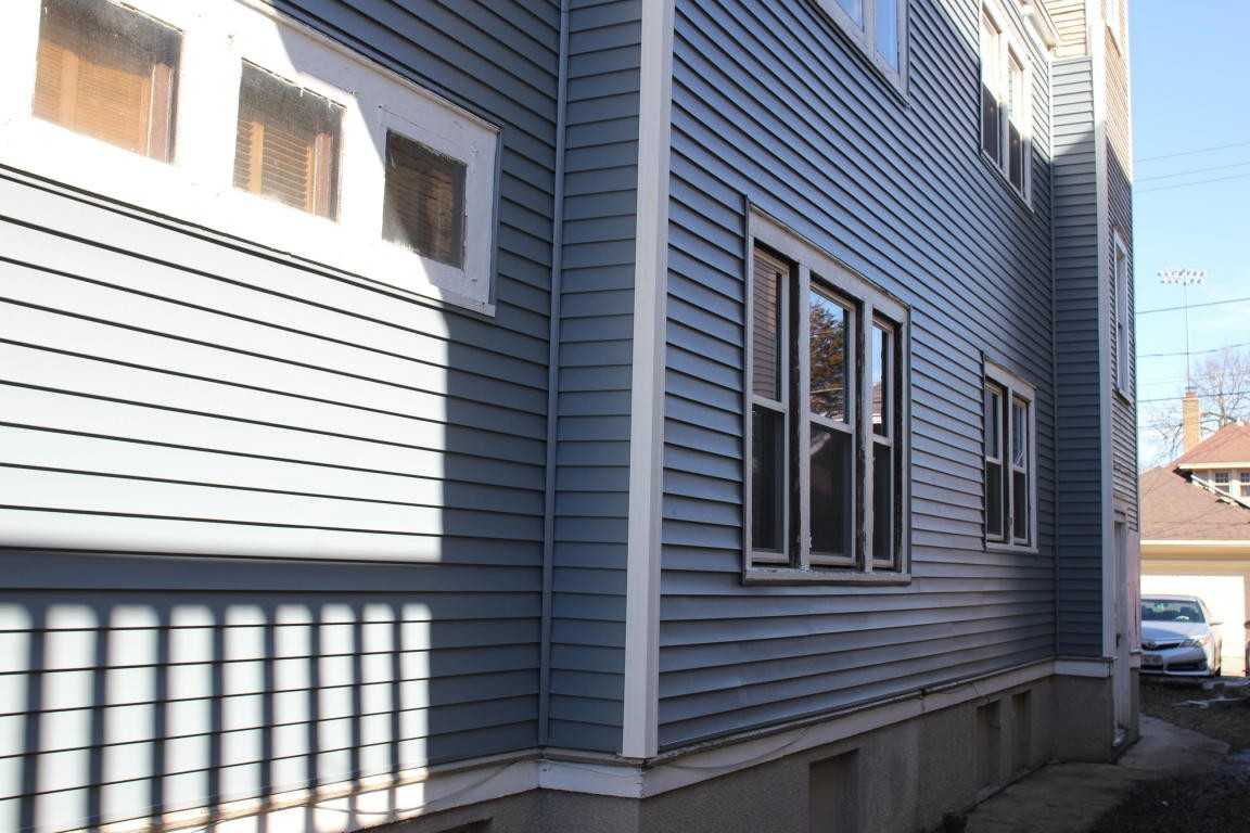 3234-3236 N Oakland Ave - Photo 2 of 15