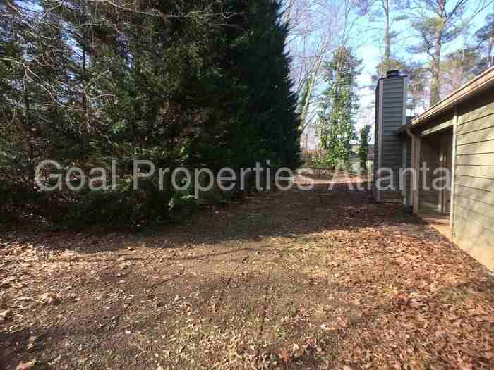 4569 S Landing Dr - Photo 3 of 23