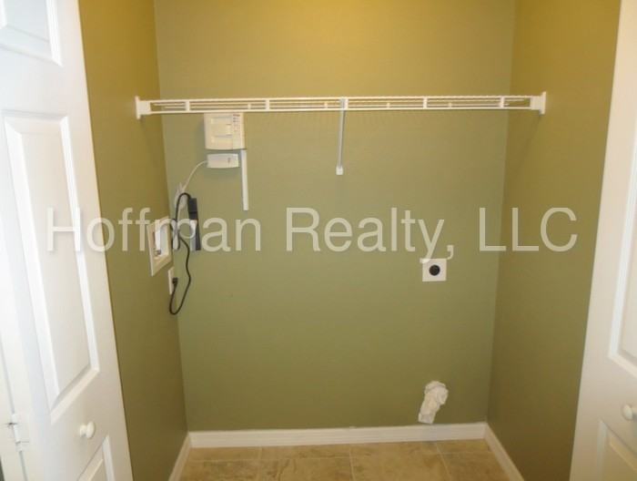 3438 Fyfield Ct - Photo 3 of 20