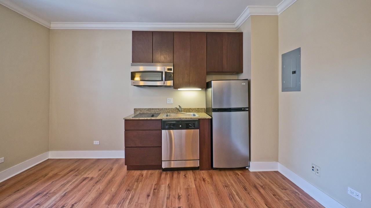 11 West Division Street #908