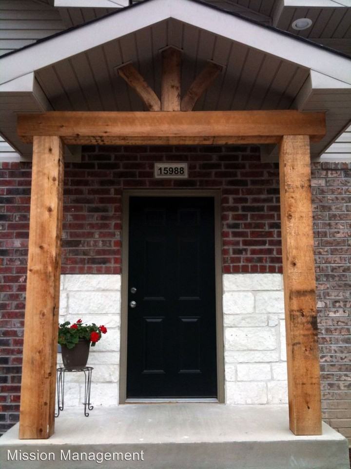 18051-18053-18055-18057 Loring Ln - Photo 2 of 7