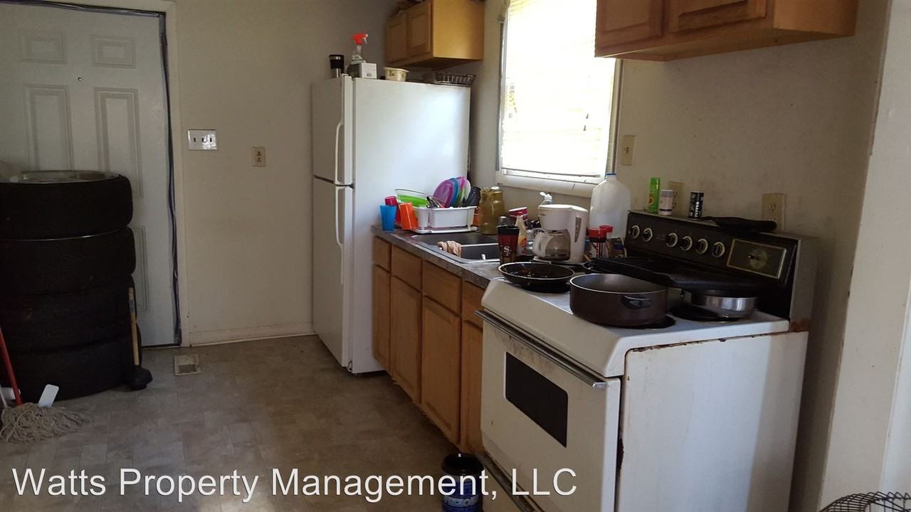 116 Polk St - Photo 3 of 5