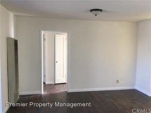 900 S 43rd St - Photo 2 of 3