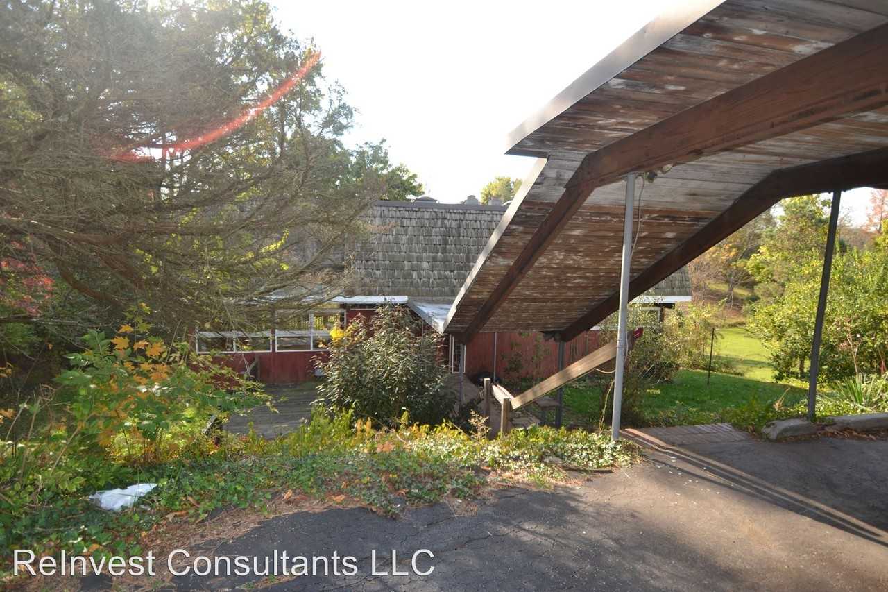 2939 Compton Rd - Photo 3 of 24