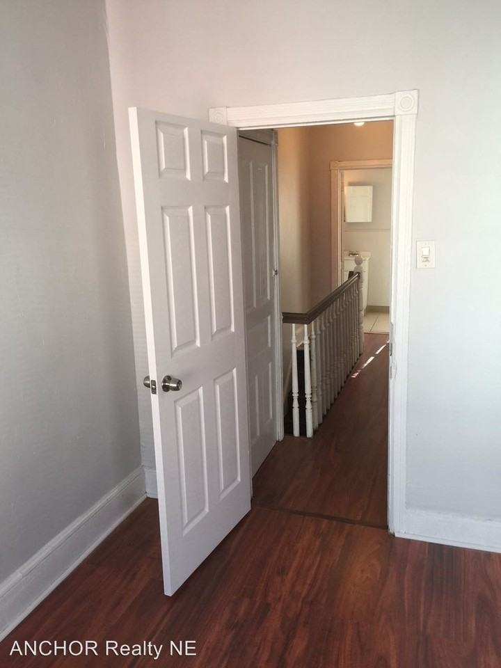 1314 W Clementine St - Photo 3 of 9