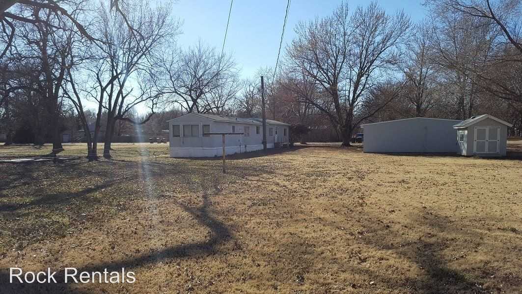 410 S Algona St - Photo 2 of 12