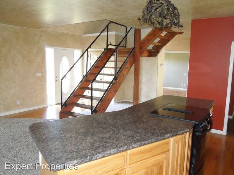 4974 Old Stage Rd - Photo 3 of 15