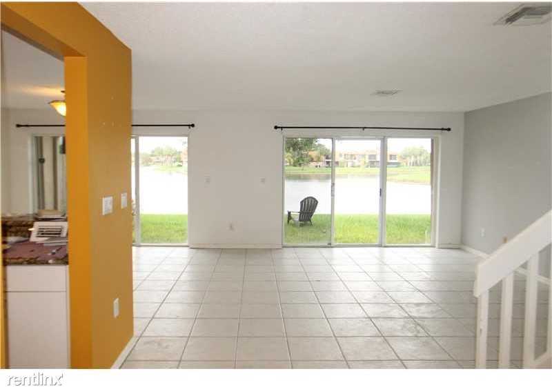 1665 SW 109th Terrace - Photo 2 of 29