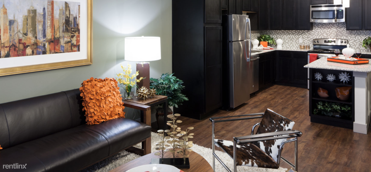 5201 Amesbury Dr - Photo 3 of 12