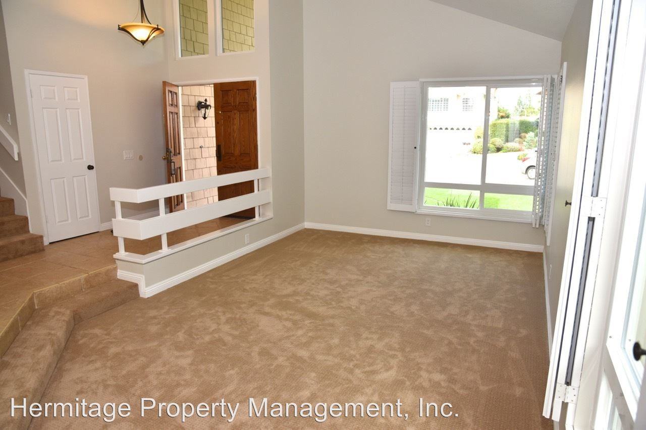 40 Colonial - Photo 3 of 41