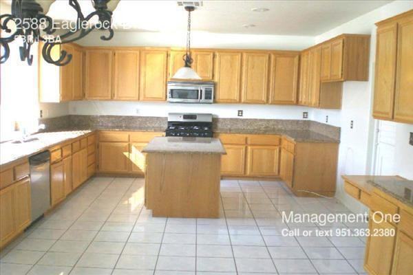 2588 Eaglerock Dr - Photo 2 of 12