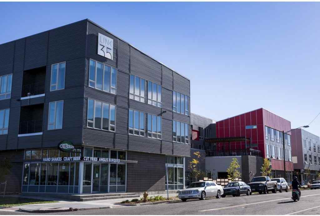 Link 35 - Photo 2 of 19