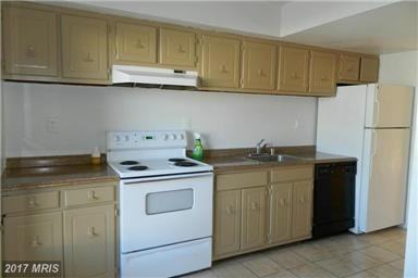 8375 White Pine Dr - Photo 3 of 25