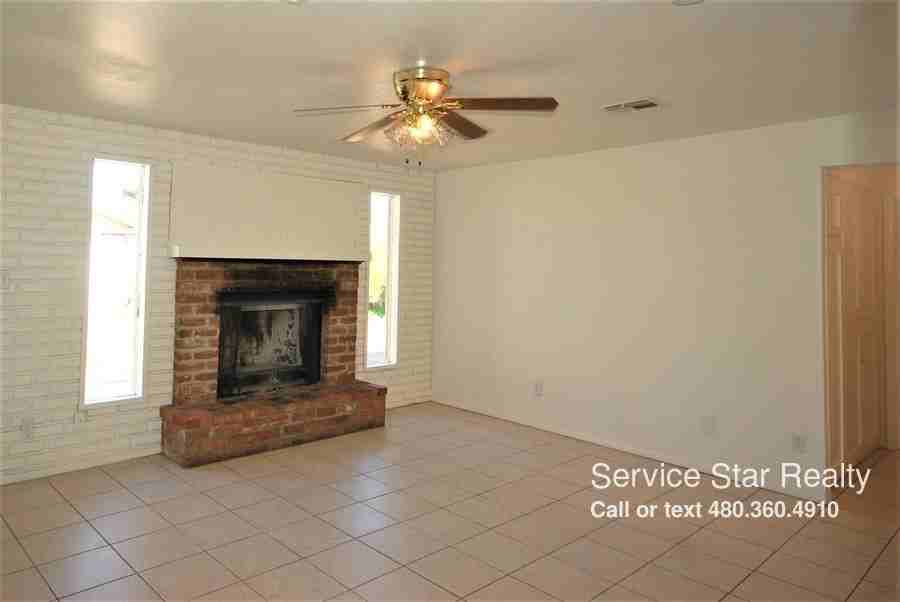 4154 W Morten Ave - Photo 3 of 11