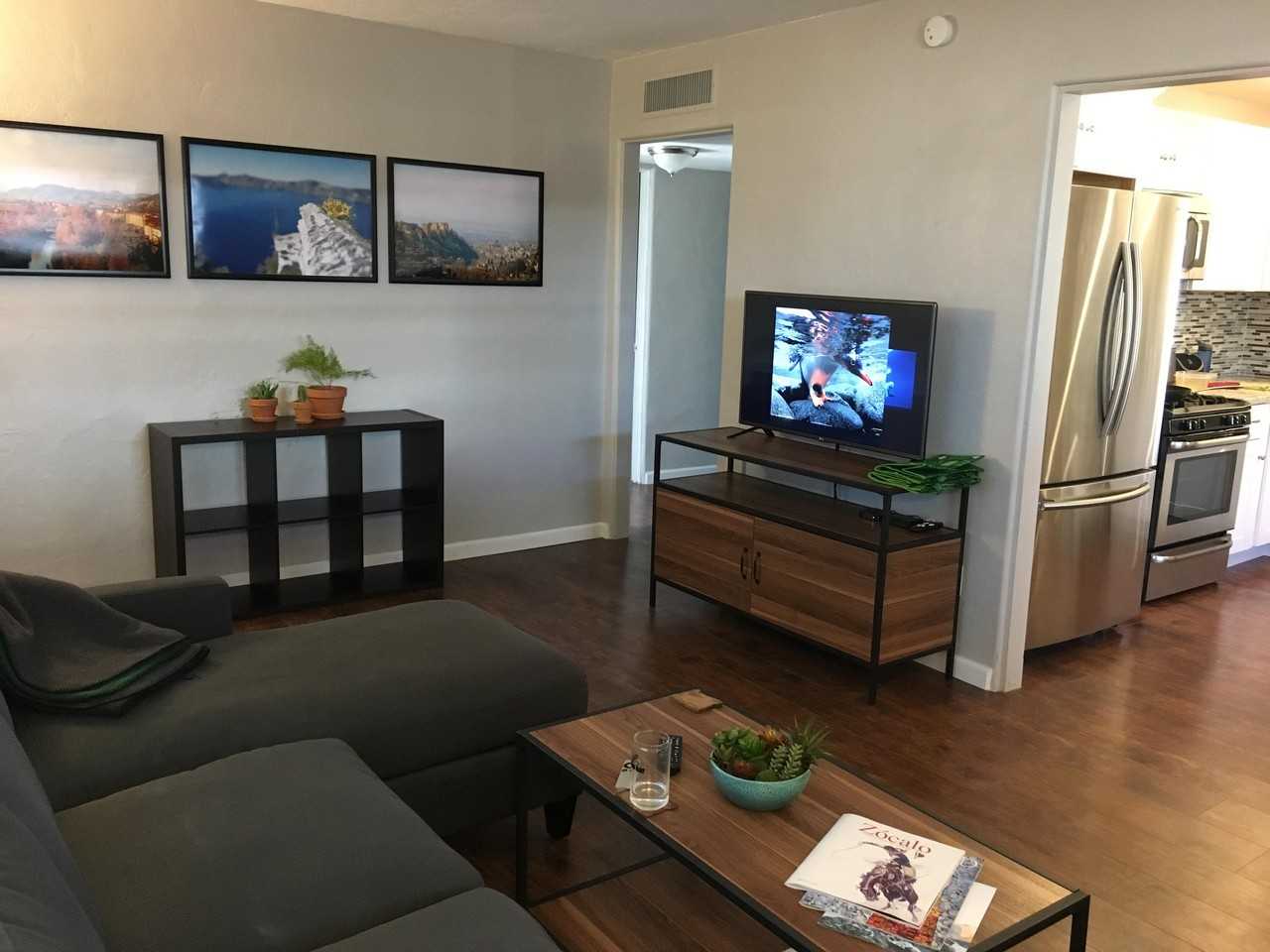 2419 E Beverly Dr - Photo 2 of 10