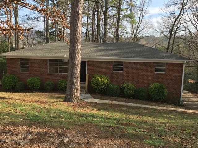 245 Tanglewood Cir NE - Photo 2 of 19