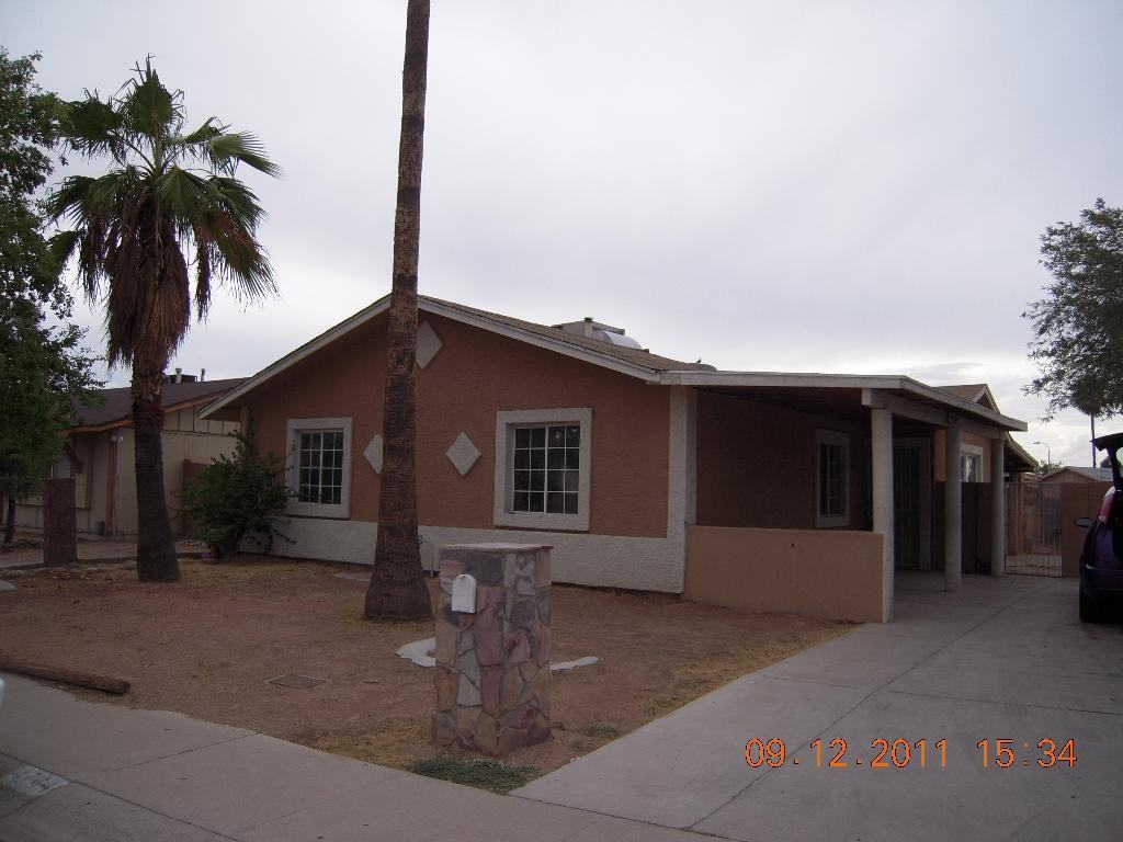 4704 E Hidalgo Ave - Photo 2 of 16