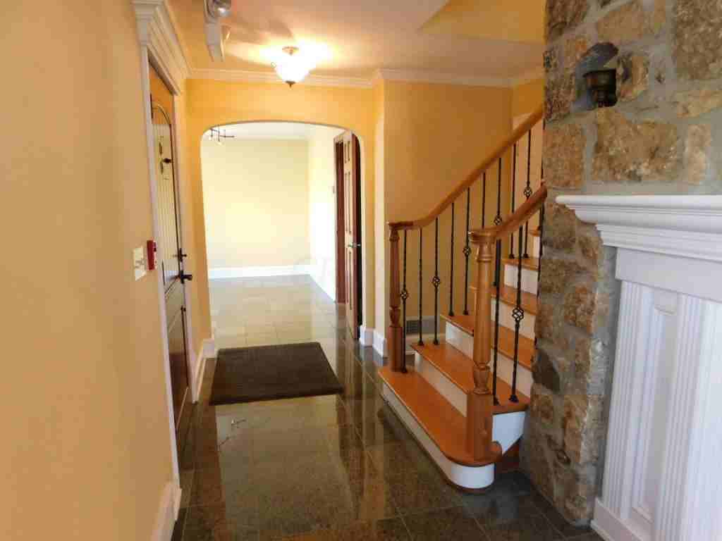 1605 Fishinger Rd - Photo 2 of 19