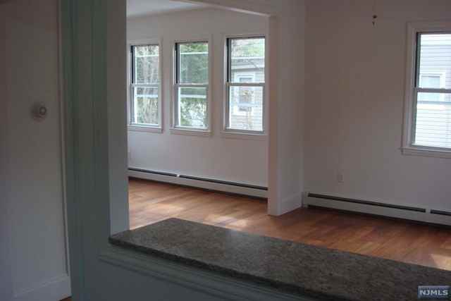 484 4th Ave - Photo 3 of 18