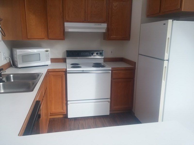 2-180 Lakeview Dr - Photo 3 of 12