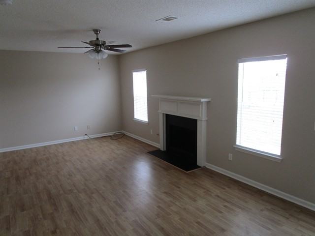 996 Field View Dr - Photo 2 of 13