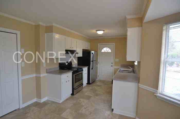 2025 Bassford Dr - Photo 3 of 10