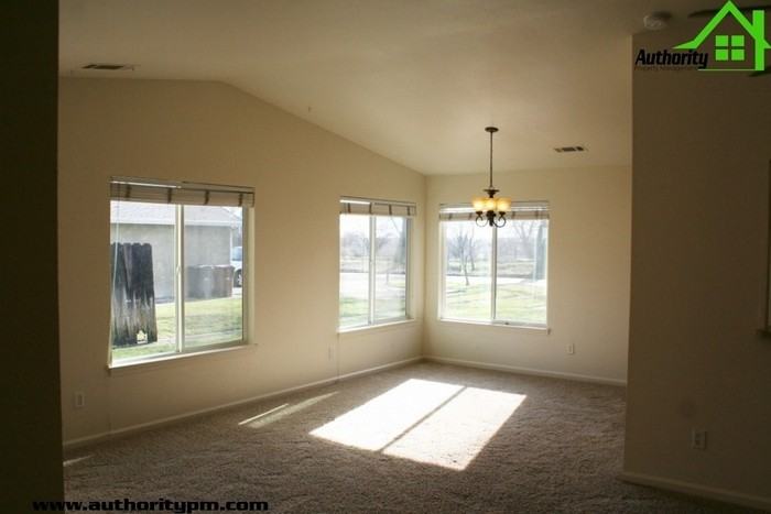 3761 Main St - Photo 2 of 13