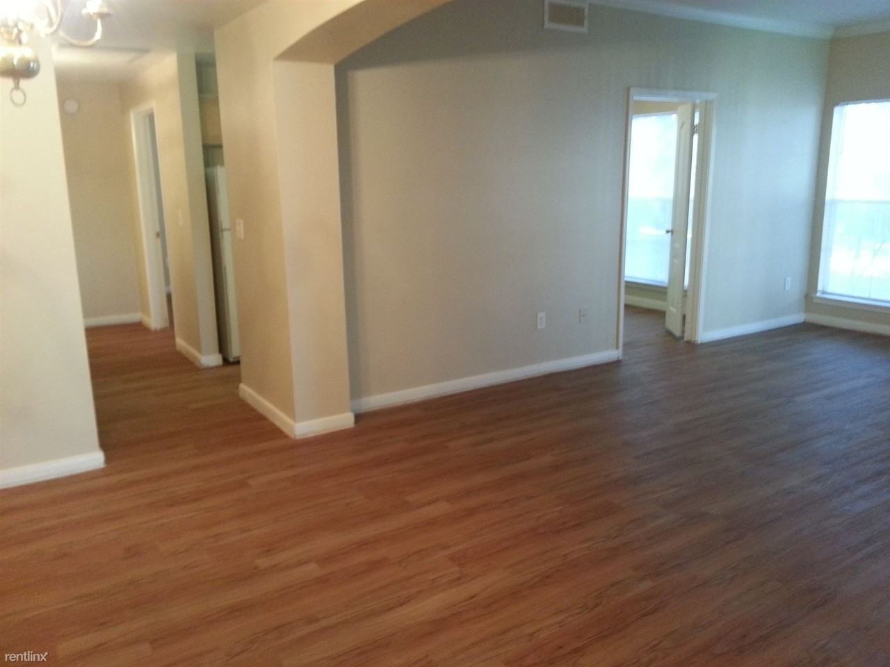 Bitters - Photo 3 of 10