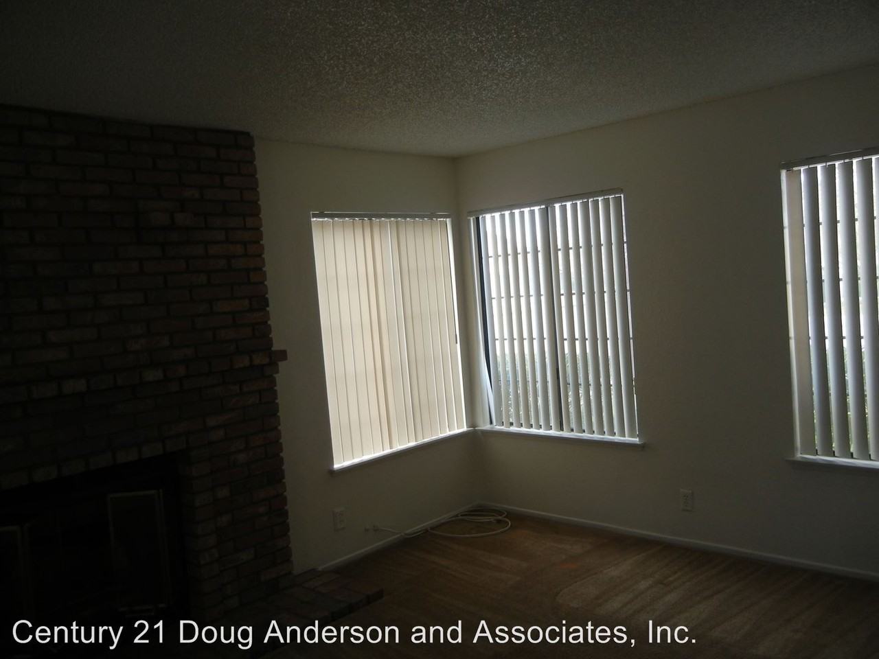 2520 Topaz Ln - Photo 3 of 15