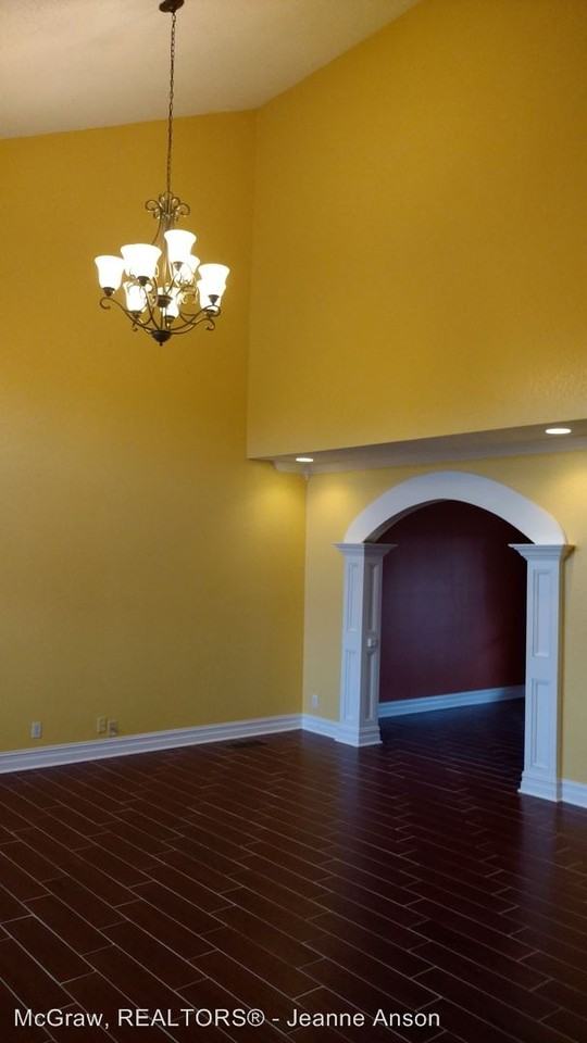 9526 E 99th St - Photo 3 of 28