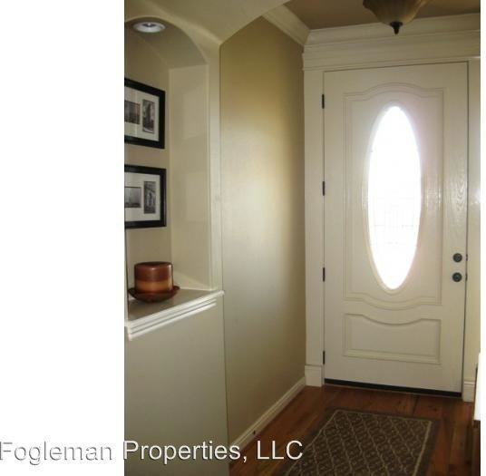 270 NE Lightning St - Photo 2 of 23