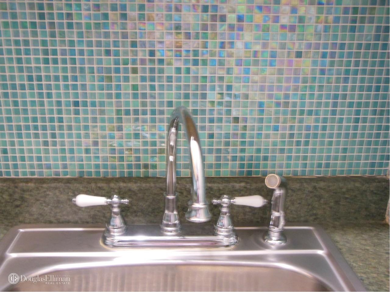 274 Court St #1 - Photo 3 of 9