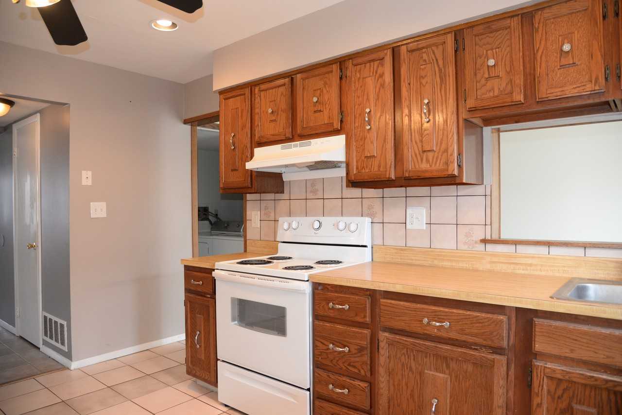 42 Monroe St - Photo 2 of 23