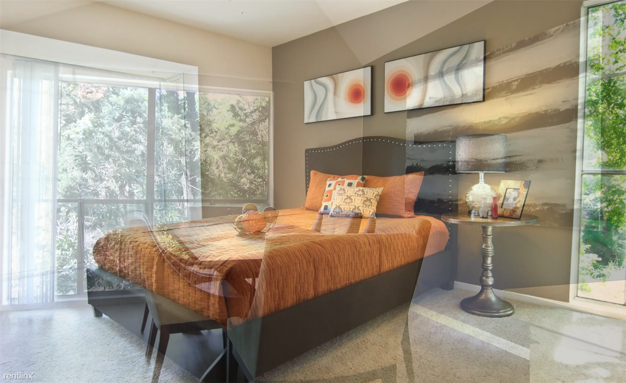 1306 North Plymouth Rd. - Photo 3 of 5