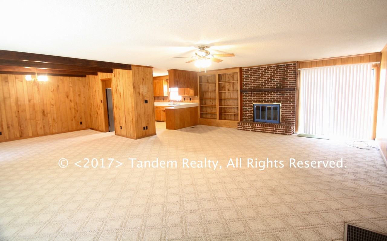 6820 Edwards Grove Rd - Photo 3 of 26