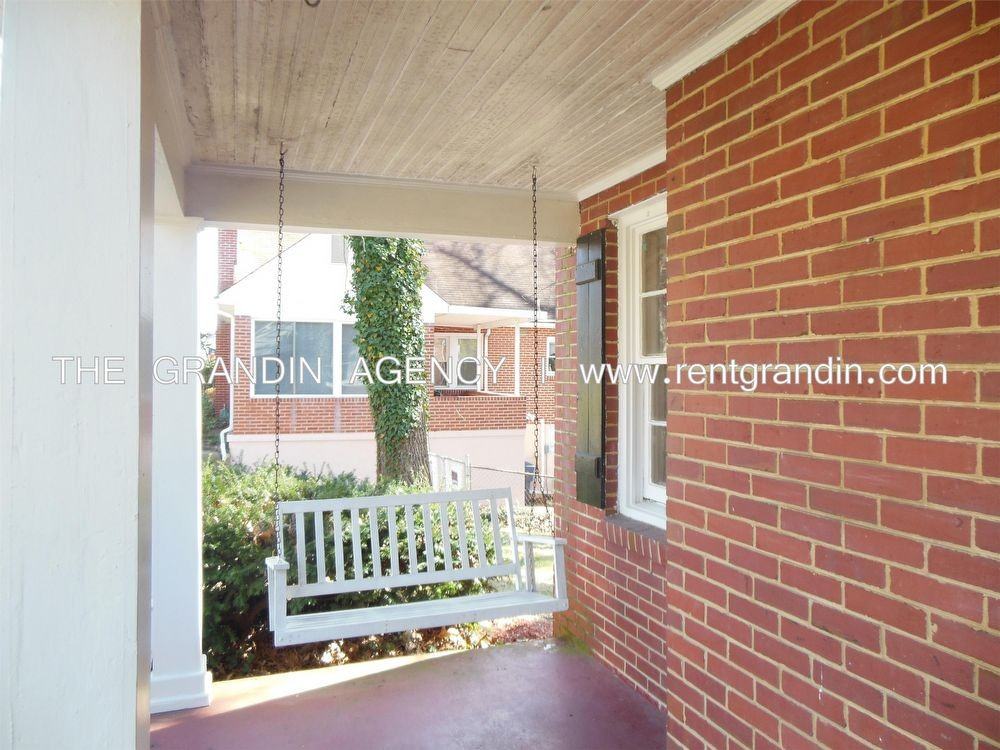 2998-2900 Oakcrest Ave SW - Photo 2 of 34