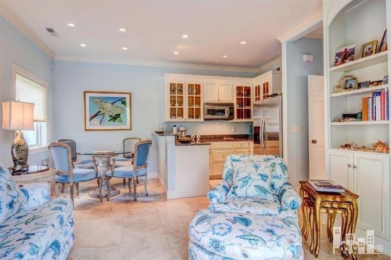 2111 S Churchill Dr - Photo 2 of 8